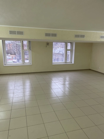 Купить коммерческую недвижимость свободного назначения в Сыктывкаре. Вариант № 3926, 6, площадь -  квм, цена 5830000 рублей