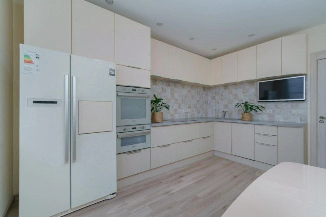 Купить квартиру в Москве. Вариант № 10004966, 10, площадь -  квм, цена 46400000 рублей