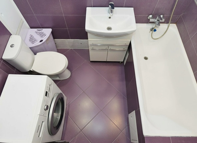 Купить квартиру в районе Октябрьский в Новосибирске. Вариант № 5522860, 4, площадь -  квм, цена 6200000 рублей