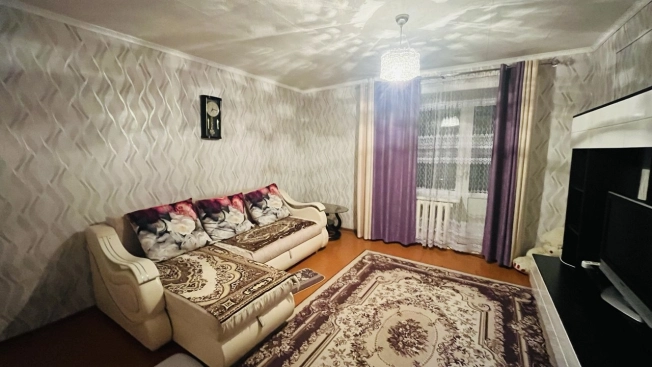 Купить трехкомнатную квартиру в районе Октябрьский в Улан-Удэ. Вариант № 7970744, 2, площадь - квм, цена 3500000 рублей