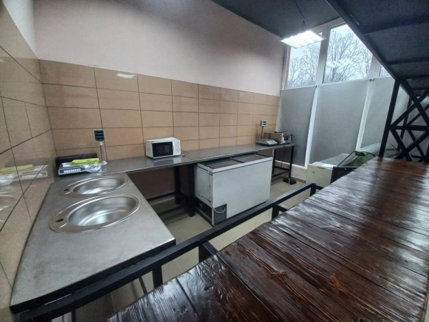 Снять коммерческую недвижимость в Калининграде. Вариант № 38770, 9, площадь -  квм, цена 40000 рублей