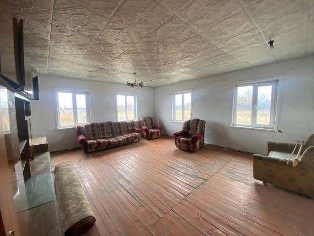 Купить дом на улице Административная в Иркутской области. Вариант № 7642002, 4, площадь -  квм, цена 1500000 рублей