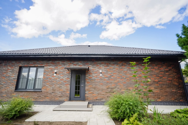 Купить дом в Микрорайоне Порт-Артур в Омске. Вариант № 3402730, 22, площадь -  квм, цена 18990000 рублей