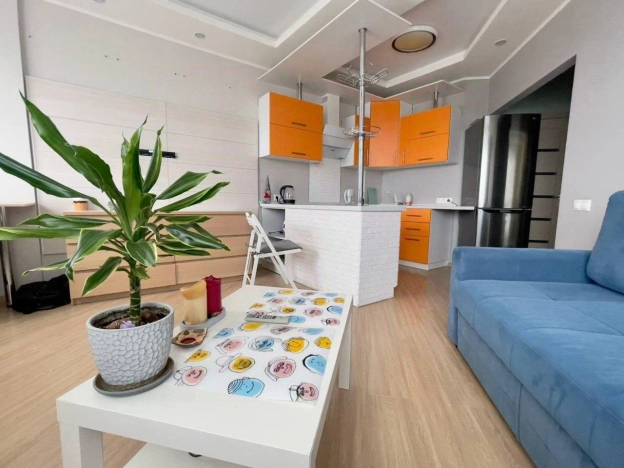 Купить однокомнатную квартиру в Новосибирской области. Вариант № 9553638, 5, площадь -  квм, цена 6950000 рублей