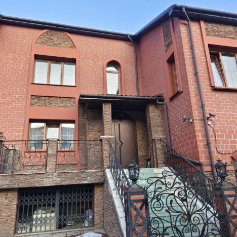 Купить дом у метро Речной вокзал в Новосибирске. Вариант № 8559510, 3, площадь -  квм, цена 23990000 рублей