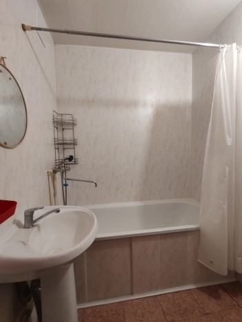 Купить однокомнатную квартиру в Республике Башкортостан. Вариант № 6717156, 5, площадь -  квм, цена 4500000 рублей