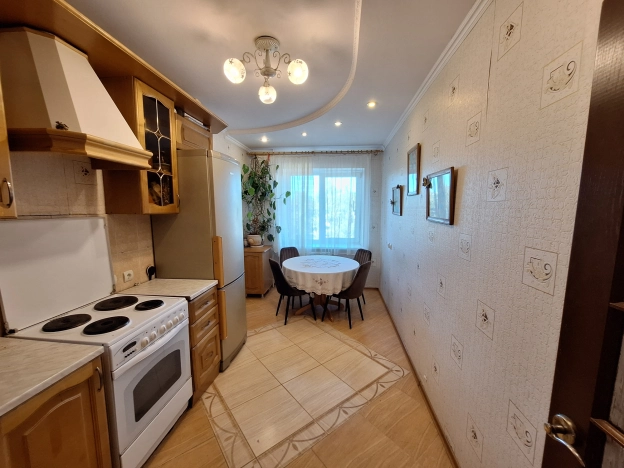 Купить трехкомнатную квартиру в Иванове. Вариант № 714974, 0, площадь -  квм, цена 9000000 рублей