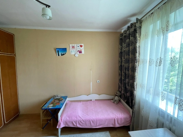 Купить трехкомнатную квартиру в Пушкине. Вариант № 8983, 4, площадь -  квм, цена 9500000 рублей