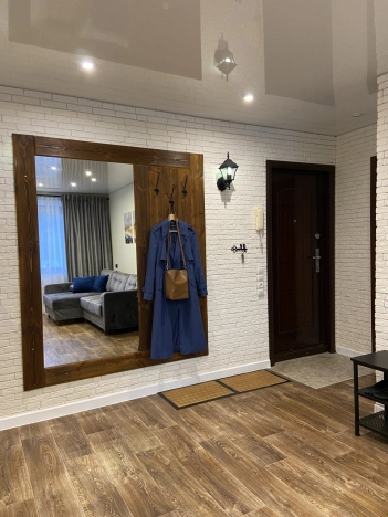 Снять квартиру в Тобольске. Вариант № 8521048, 3, площадь -  квм, цена 70000 рублей