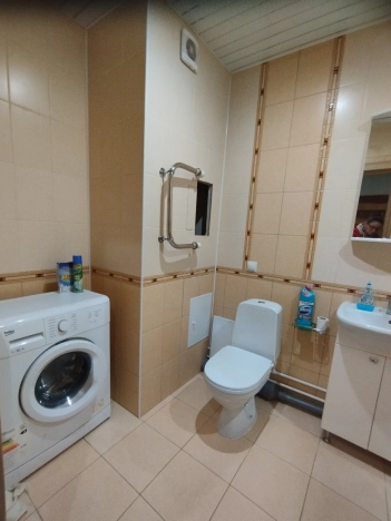 Снять квартиру в Тобольске. Вариант № 10329250, 7, площадь -  квм, цена 35000 рублей