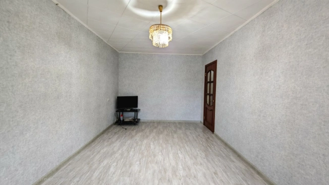 Купить квартиру на улице проспект Строителей в Смоленске. Вариант № 5225418, 5, площадь -  квм, цена 3600000 рублей