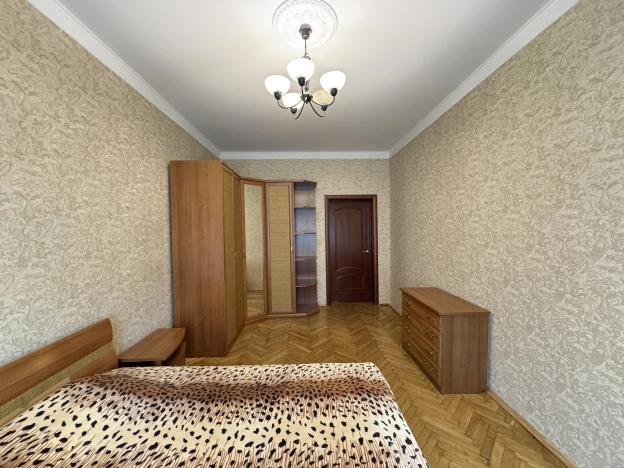 Купить квартиру в Москве. Вариант № 7592354, 18, площадь - квм, цена 44000000 рублей