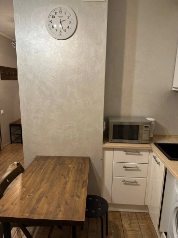 Снять квартиру в Москве. Вариант № 10429465, 8, площадь -  квм, цена 80000 рублей