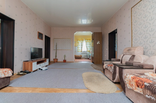 Купить дом в Омске. Вариант № 4848, 3, площадь -  квм, цена 5650000 рублей