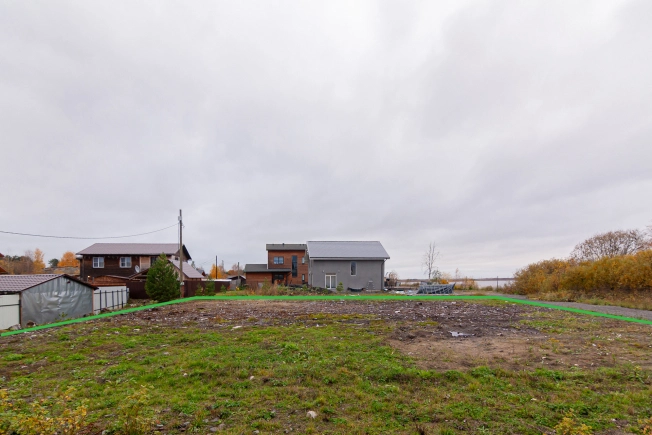 Купить земельный участок в Петрозаводске. Вариант № 7829936, 8, площадь -  квм, цена 8500000 рублей