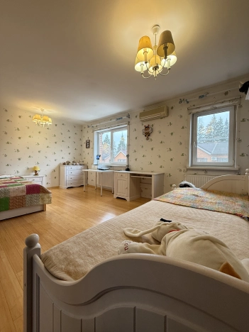 Купить таунхаус в Москве. Вариант № 8404550, 32, площадь -  квм, цена 16500000 рублей