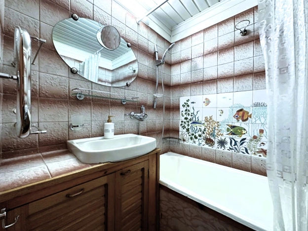 Купить трехкомнатную квартиру в Калуге. Вариант № 35827, 17, площадь -  квм, цена 4600000 рублей