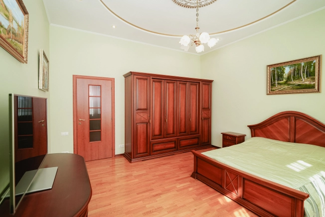 Купить таунхаус в Омске. Вариант № 37970, 24, площадь -  квм, цена 35000000 рублей