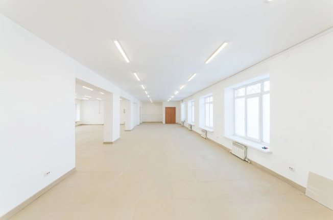 Снять коммерческую недвижимость в Тобольске. Вариант № 25952, 2, площадь -  квм, цена 155000 рублей