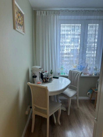 Купить квартиру в Москве. Вариант № 10438152, 5, площадь -  квм, цена 20100000 рублей