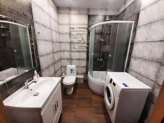 Купить однокомнатную квартиру в Ростовской области. Вариант № 9443705, 3, площадь -  квм, цена 6200000 рублей