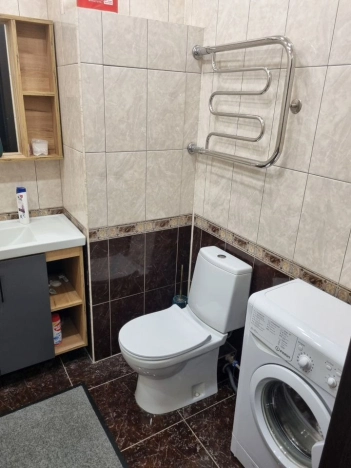 Купить однокомнатную квартиру на улице Шелепихинская набережная в Москве. Вариант № 9966243, 17, площадь -  квм, цена 8900000 рублей