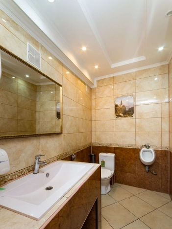 Купить коммерческую недвижимость в Тобольске. Вариант № 4512, 17, площадь -  квм, цена 50000000 рублей