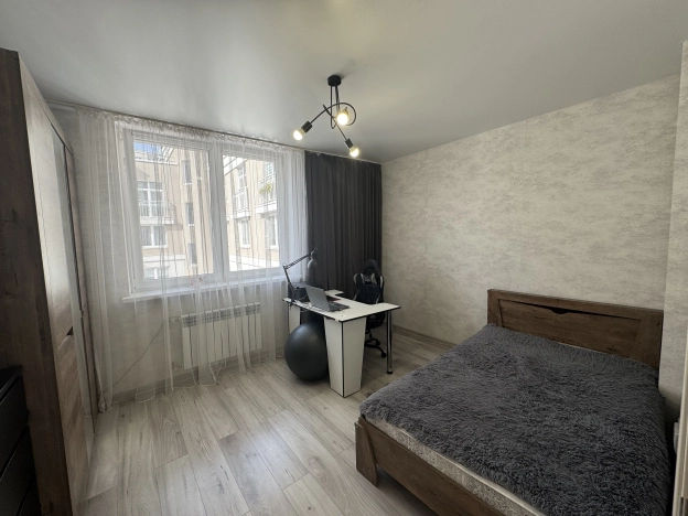 Купить трехкомнатную квартиру на улице Олега Кошевого в Калининграде. Вариант № 5921988, 20, площадь -  квм, цена 13500000 рублей