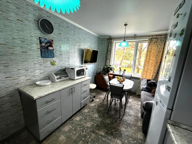 Купить двухкомнатную квартиру в Калужской области. Вариант № 6864006, 3, площадь -  квм, цена 3500000 рублей