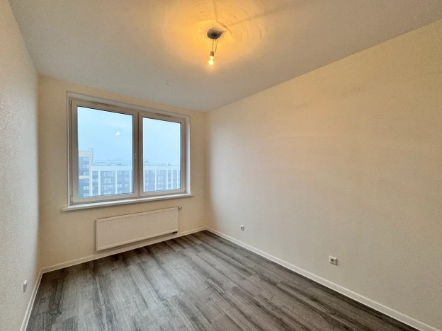 Купить квартиру у метро Зенит в Санкт-Петербурге. Вариант № 10285991, 4, площадь - квм, цена 8900000 рублей