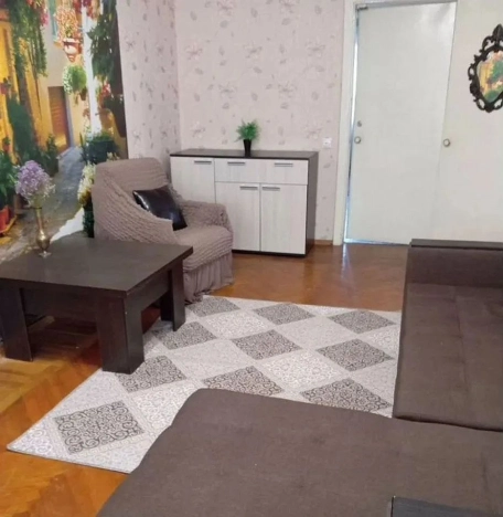 Купить трехкомнатную квартиру в Ростовской области. Вариант № 9832458, 3, площадь -  квм, цена 8500000 рублей