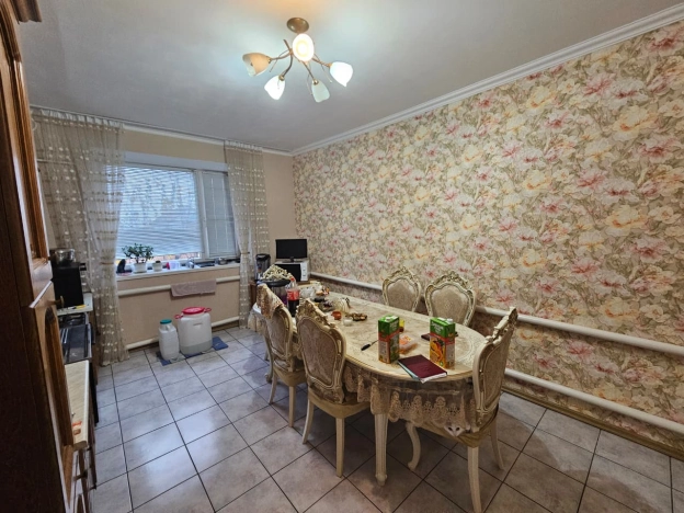 Купить дом в Элисте. Вариант № 9336529, 12, площадь -  квм, цена 10699999 рублей