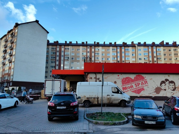 Снять квартиру на улице Виктора Гакуна в Калининграде. Вариант № 18166, 35, площадь -  квм, цена 70000 рублей