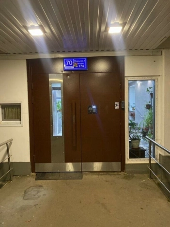 Купить квартиру в Москве. Вариант № 10428312, 16, площадь -  квм, цена 22000000 рублей