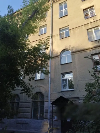 Купить трехкомнатную квартиру в Новосибирске. Вариант № 7686618, 2, площадь -  квм, цена 8500000 рублей