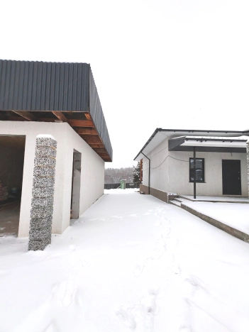 Купить дом на улице Административная в Иркутской области. Вариант № 8335675, 13, площадь - квм, цена 9500000 рублей