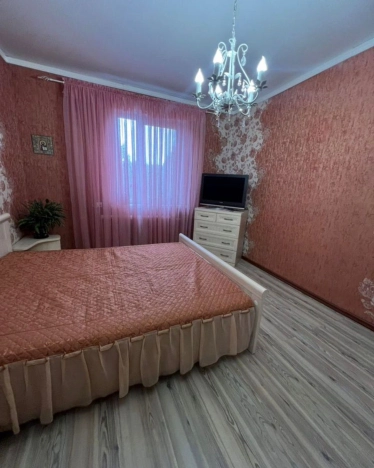 Купить трехкомнатную квартиру в Калининграде. Вариант № 7526518, 4, площадь -  квм, цена 5900000 рублей