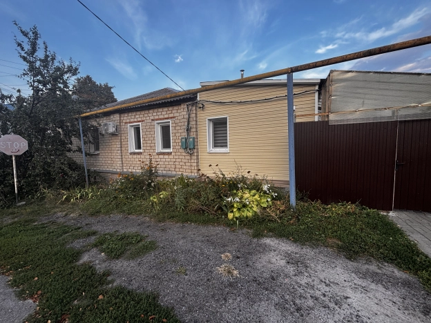 Купить однокомнатную квартиру на улице Садовая в Белгородской области. Вариант № 3872677, 11, площадь -  квм, цена 2750000 рублей