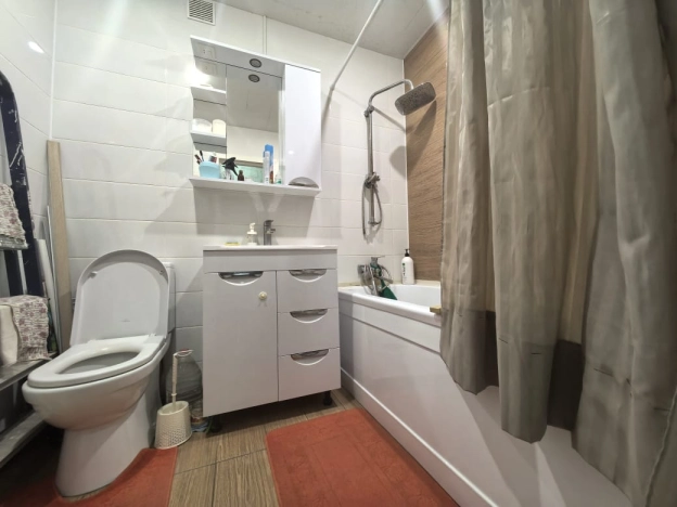 Купить однокомнатную квартиру на улице Обсерваторная в Ростовской области. Вариант № 4019367, 8, площадь -  квм, цена 5100000 рублей