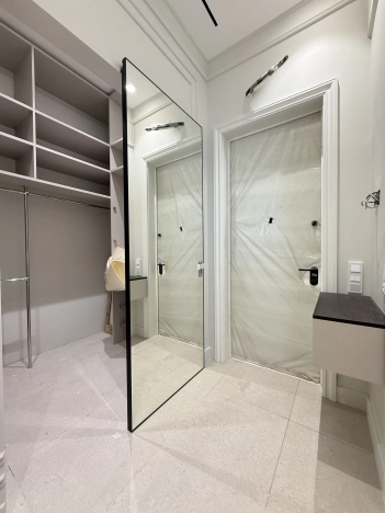 Купить квартиру в Москве. Вариант № 10247183, 8, площадь -  квм, цена 32000000 рублей