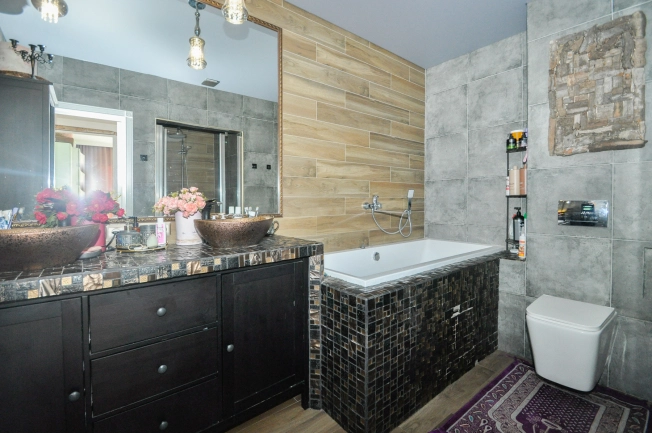 Купить четырехкомнатную квартиру в Новосибирской области. Вариант № 3400203, 15, площадь -  квм, цена 13900000 рублей