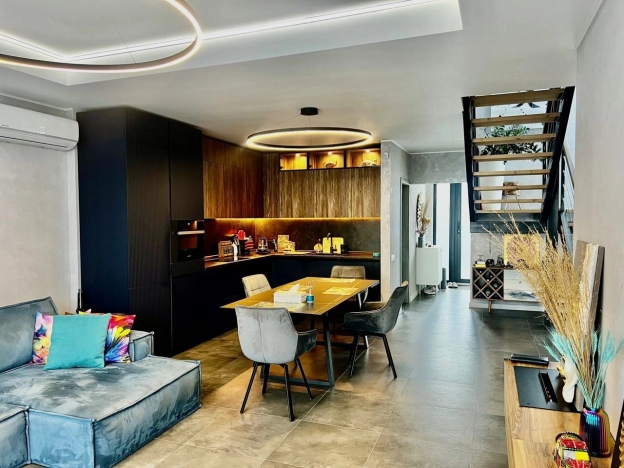 Купить дом в Москве. Вариант № 13701, 2, площадь - квм, цена 24720000 рублей