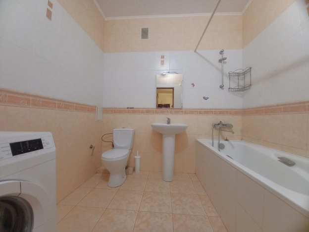 Купить двухкомнатную квартиру в районе Московский в Калининграде. Вариант № 8882149, 9, площадь -  квм, цена 6500000 рублей