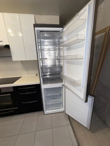 Купить трехкомнатную квартиру на улице Жилмассив в Новосибирской области. Вариант № 9140005, 2, площадь -  квм, цена 4500000 рублей