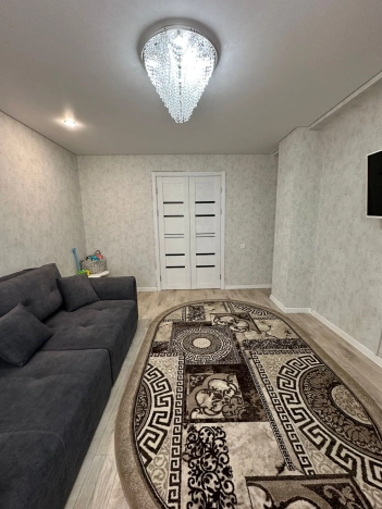 Купить квартиру на улице Стартовая в Орске. Вариант № 7215543, 3, площадь - квм, цена 3300000 рублей