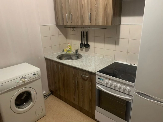 Купить квартиру в Москве. Вариант № 10414089, 35, площадь -  квм, цена 8000000 рублей