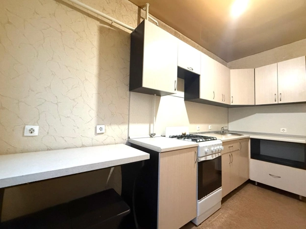 Купить однокомнатную квартиру на вторичке в Пензенской области. Вариант № 10278158, 1, площадь -  квм, цена 2290000 рублей