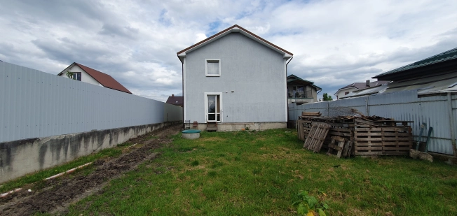 Купить дом на улице Средний переулок в Калининграде. Вариант № 46657, 32, площадь -  квм, цена 8500000 рублей