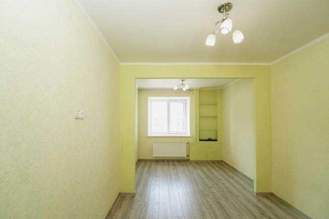 Купить трехкомнатную квартиру на улице бульвар Архитекторов в Омске. Вариант № 56298, 10, площадь -  квм, цена 9600000 рублей