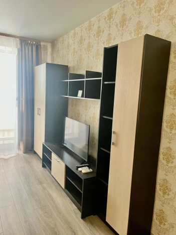 Купить однокомнатную квартиру в Ростовской области. Вариант № 39053, 3, площадь -  квм, цена 5900000 рублей